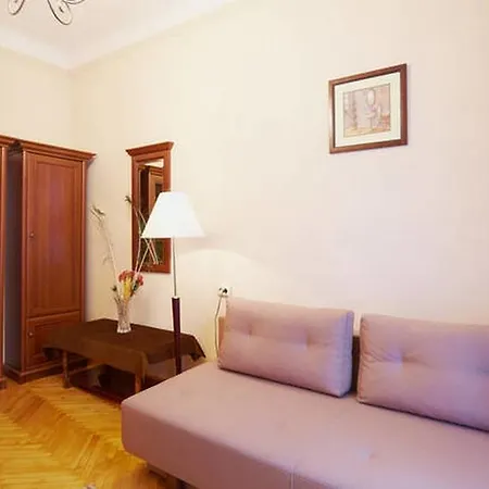 Pylnykarska 6 * Lviv
