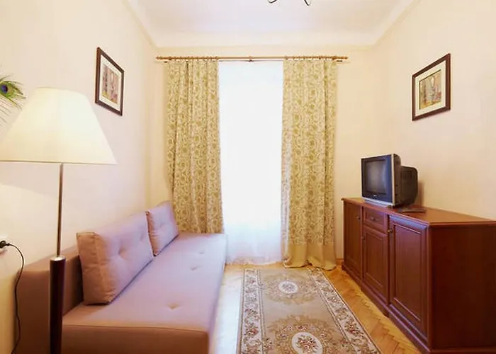 Pylnykarska 6 Апартаменты *